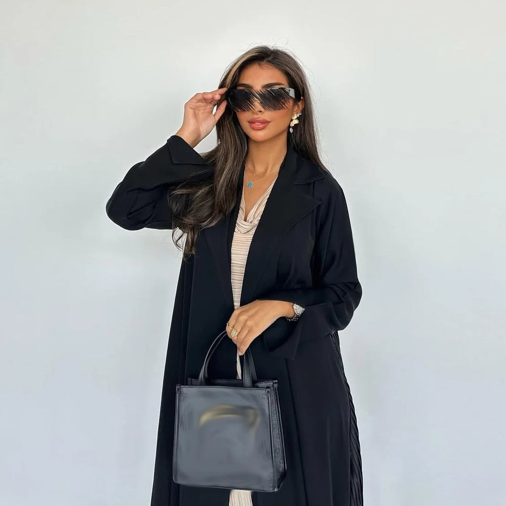 Ensemble Abaya Modeste Plissé Noir avec Hijab Assorti