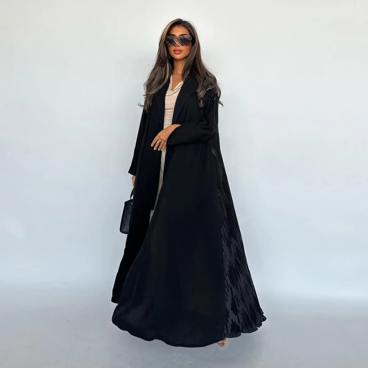 Ensemble Abaya Modeste Plissé Noir avec Hijab Assorti