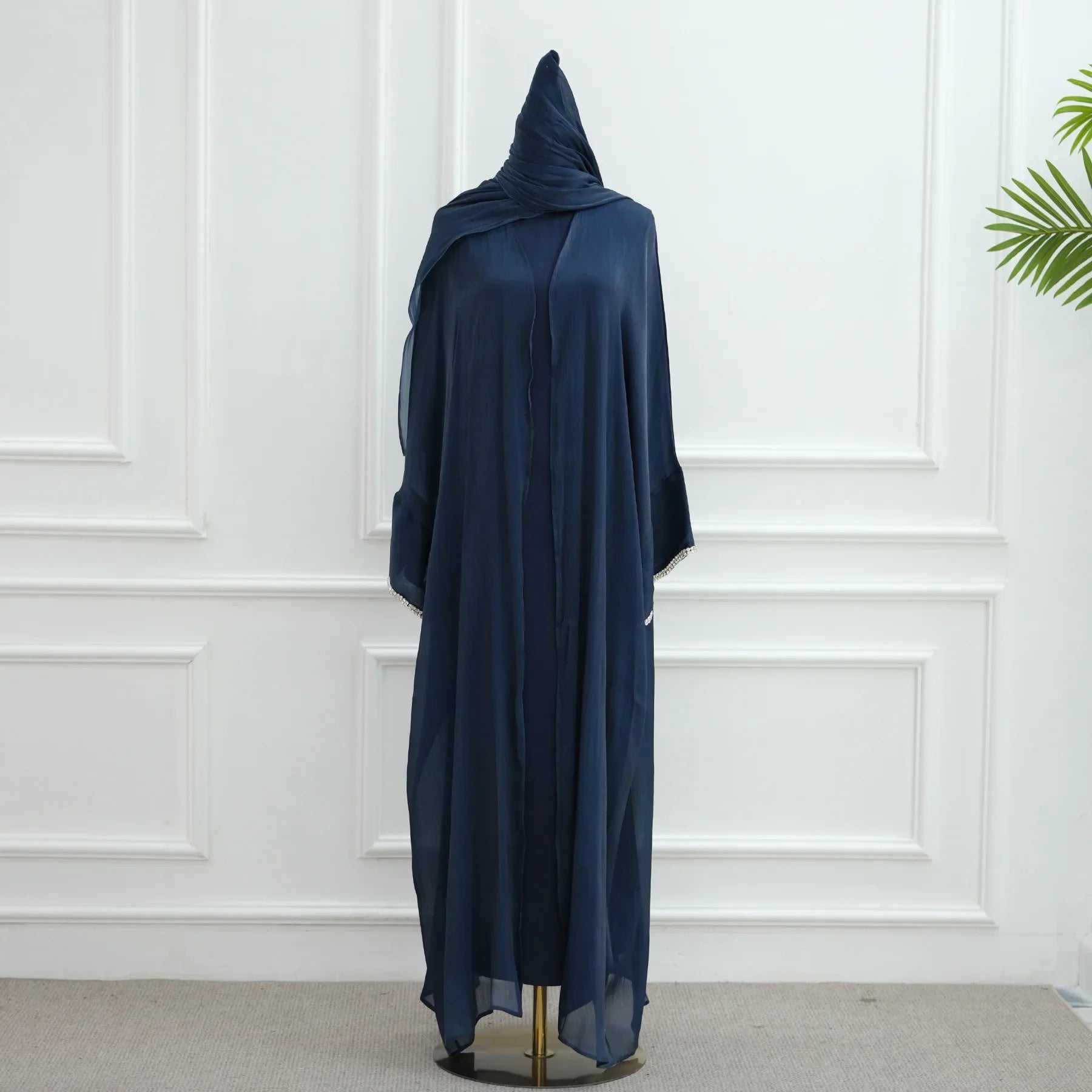 Abaya moderne fluide style Dubai chic