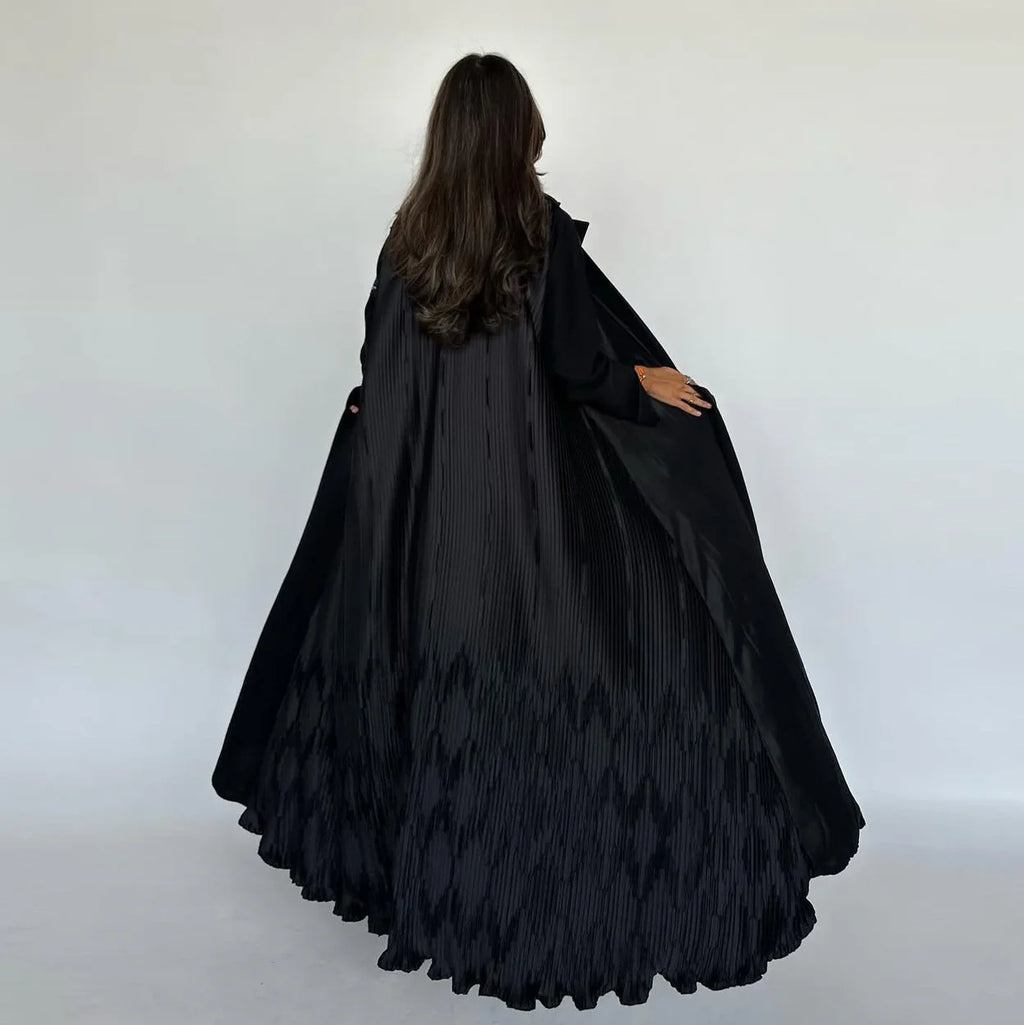 Ensemble Abaya Modeste Plissé Noir avec Hijab Assorti