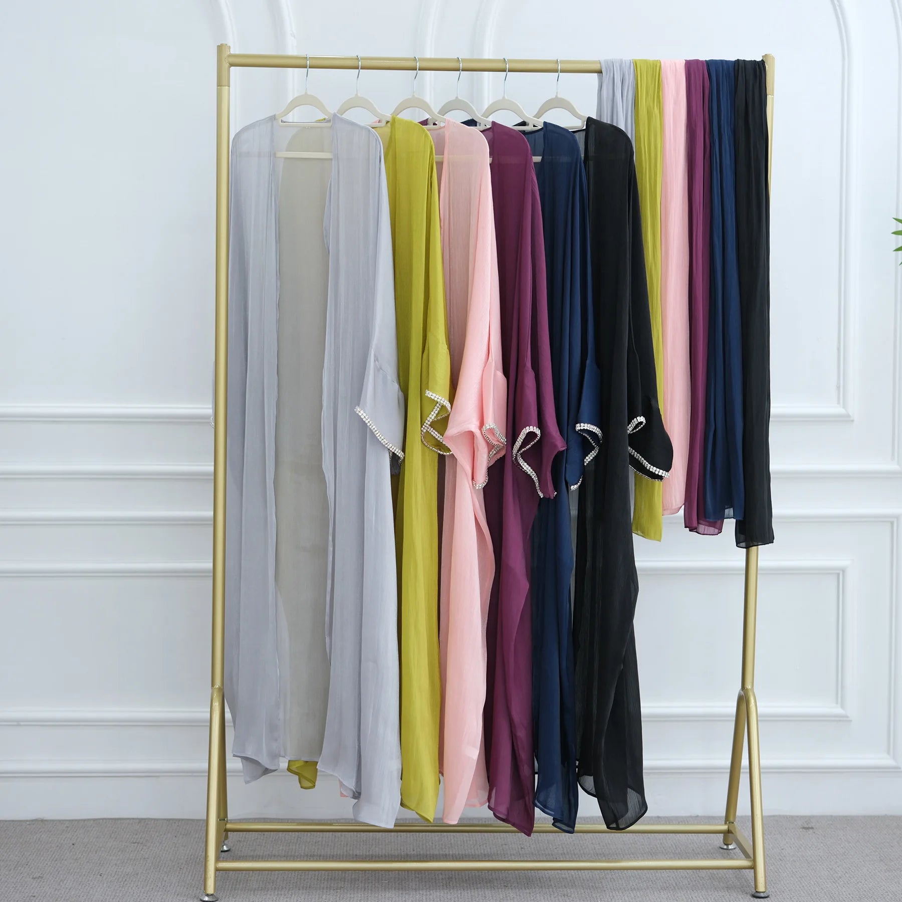 Abaya moderne fluide style Dubai chic