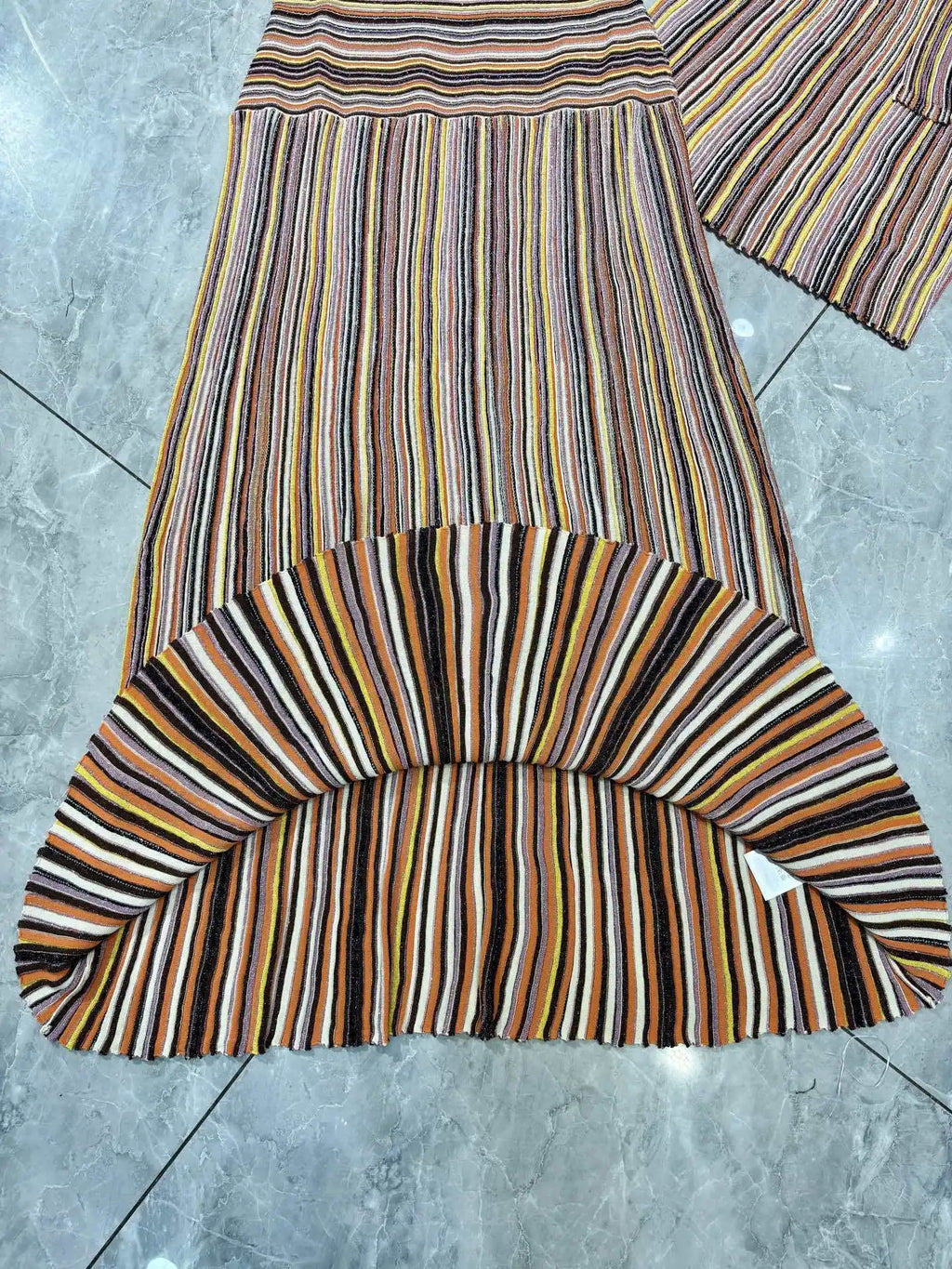 LAYAR – Ensemble tricoté de luxe 2 pièces, haut sans manches à col licou et jupe longue rayée
