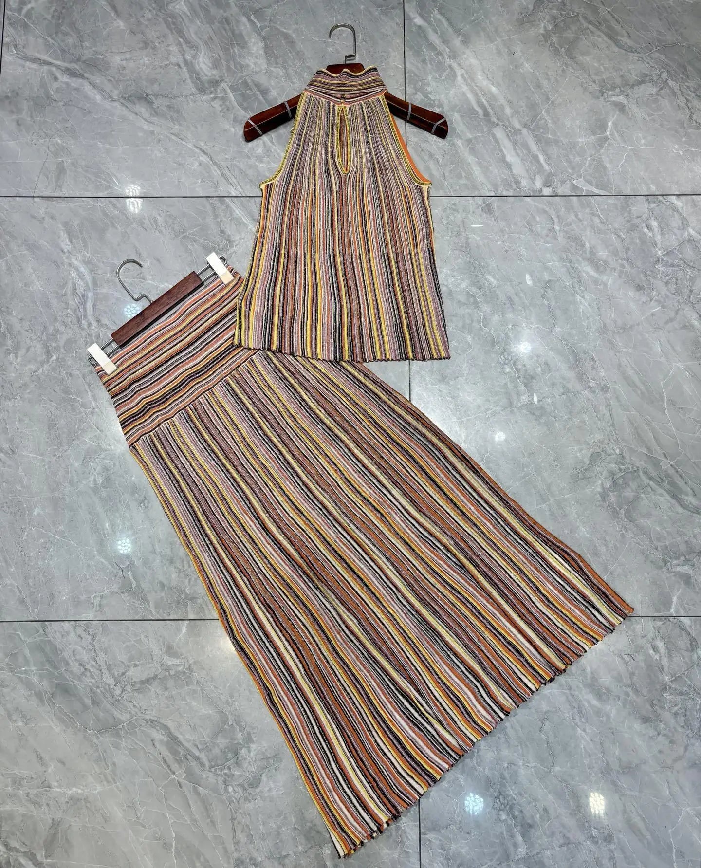 LAYAR – Ensemble tricoté de luxe 2 pièces, haut sans manches à col licou et jupe longue rayée